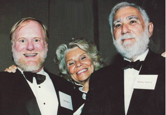 Gary Sturm, Evelyn Axelrod, and Dr. Herbert R. Axelrod at a Smithsonian event acknowledging the Axelrod&rsquo;s largesse