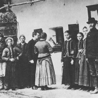 Black and white photograph of folk musicians from the early 20th century